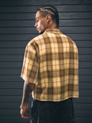 Camisa xadrez masculina casual estilo universitário de manga curta, adequada para uso no campus na primavera e no outono e para viagens diárias